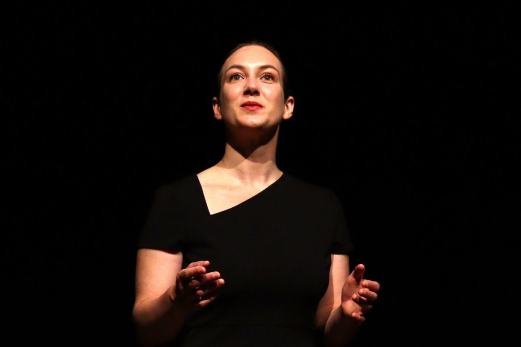 cie Plus d'une voix - Le pays des autres © Farrokh Shaterdadi