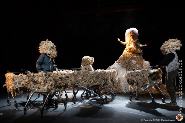 IL PLEUT BERGÈRES - Vélo-Théâtre - mars 24-Avant 1ère -